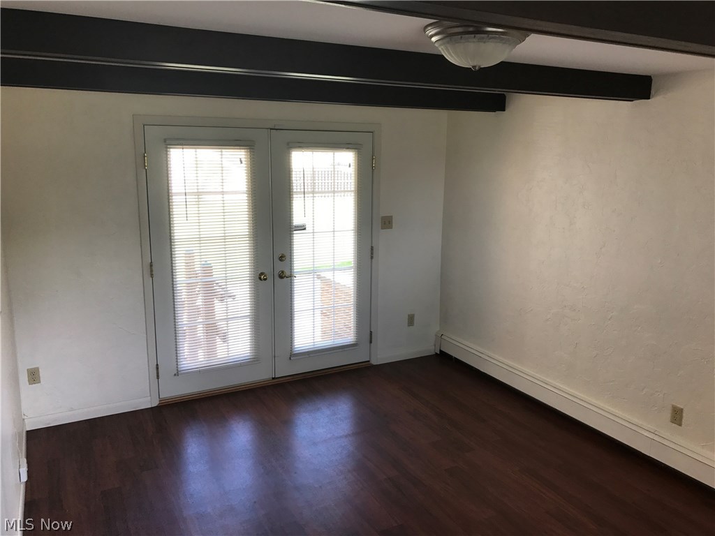 Pelham Manor - Residential Income