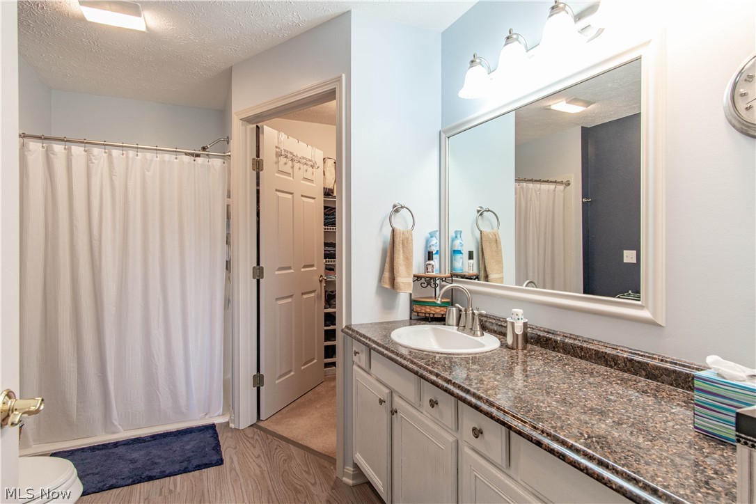 Villas/Stonebridge Condos - Residential