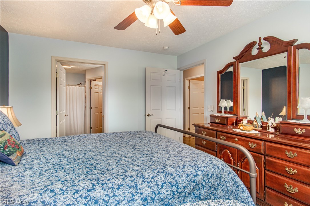 Villas/Stonebridge Condos - Residential