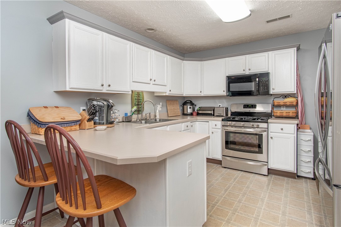 Villas/Stonebridge Condos - Residential