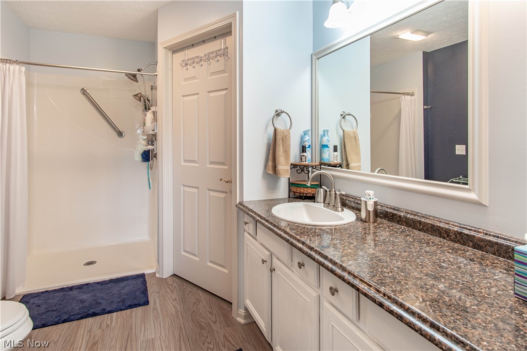 Villas/Stonebridge Condos - Residential