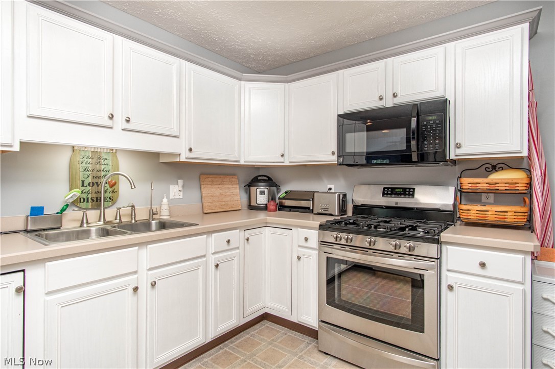 Villas/Stonebridge Condos - Residential