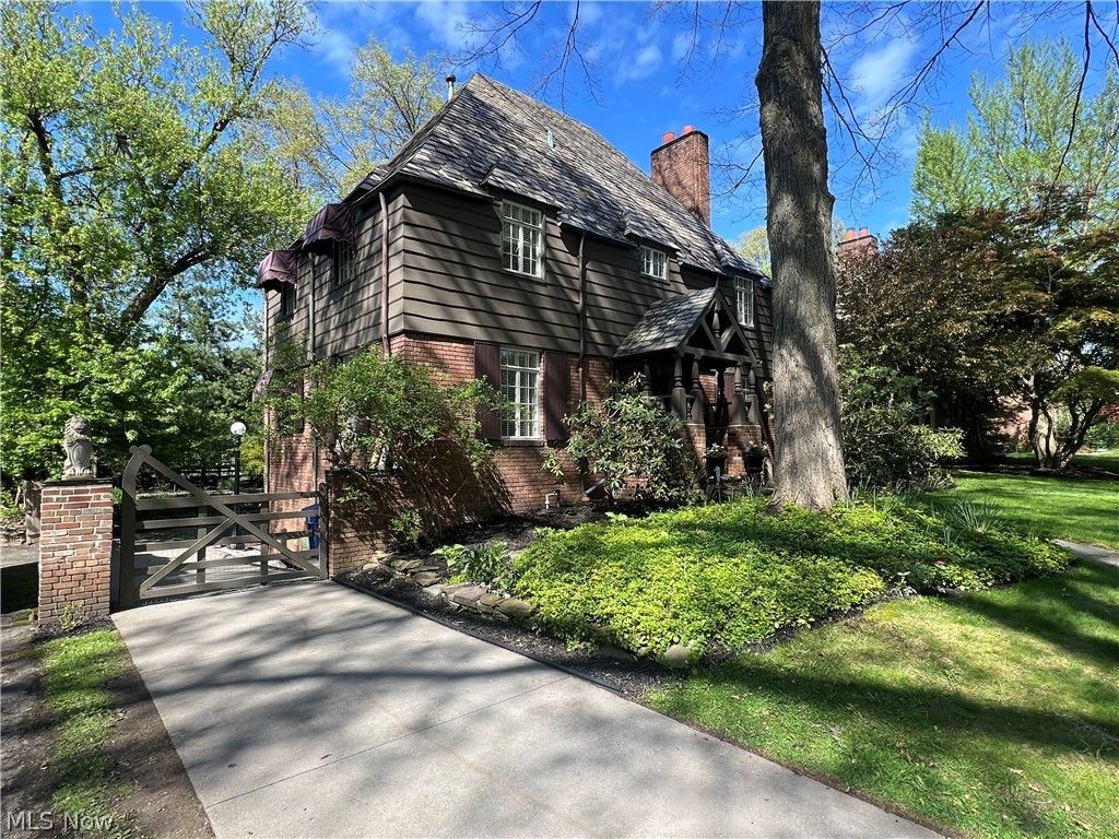 Photo of 15489 Brewster Road, East Cleveland, OH 44112 (MLS # 5205418)