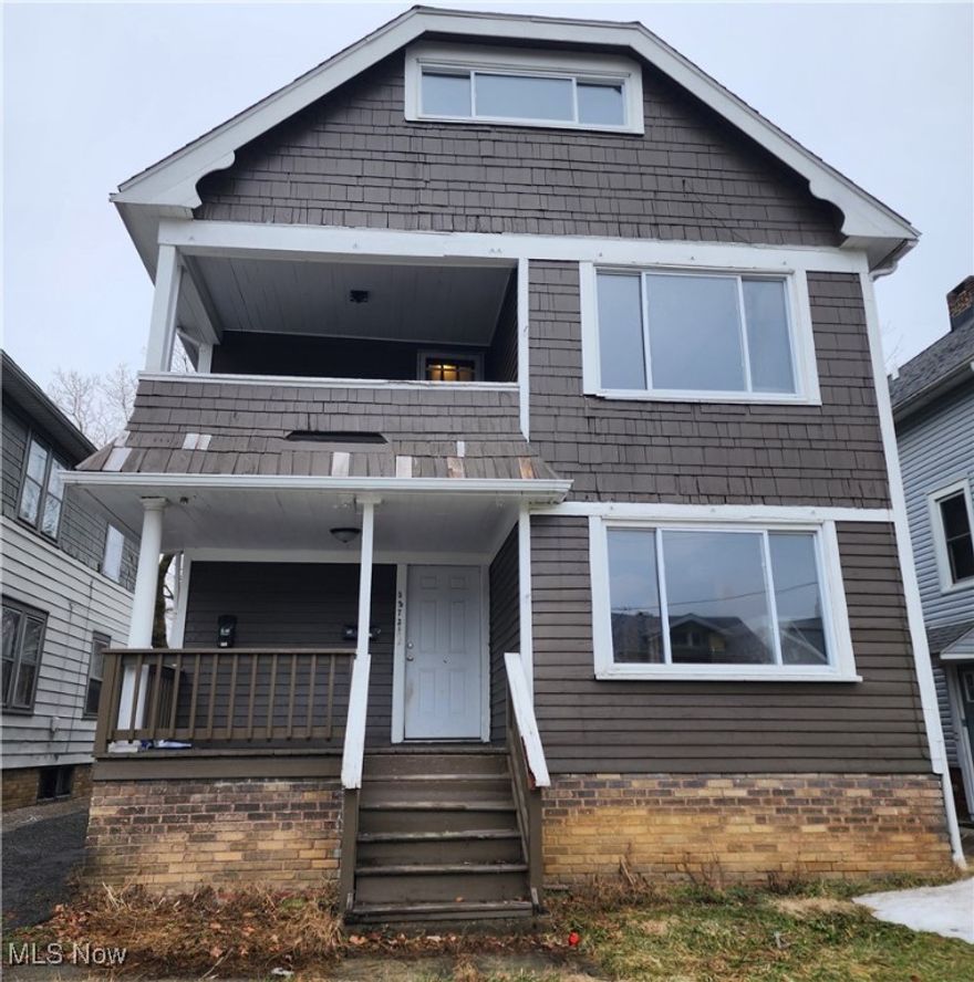 Welcome to this recently updated and move in ready 4 bedroom 1 bath rental. With 2 beds on the second floor and 2 more on the third floor there is space for all your needs. Close to many local amenities, don't miss your chance to call it home! Kitchen appliances will stay.