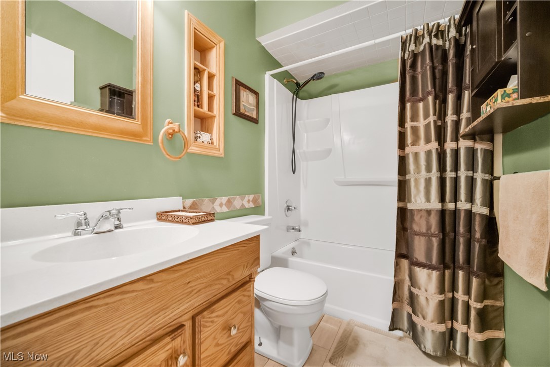 3995 Surfside Circle, Aurora, Ohio image 34