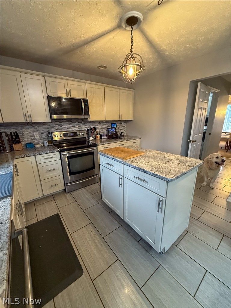 17058 Chamberlain Road