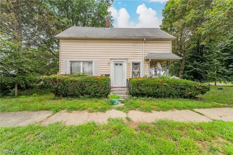 Homes For Sale - 1223 Delos Street<br/> Akron, OH 44306