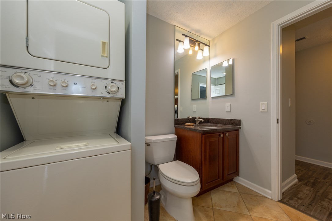 Fox Hollow/Woodhawk Condo - Residential