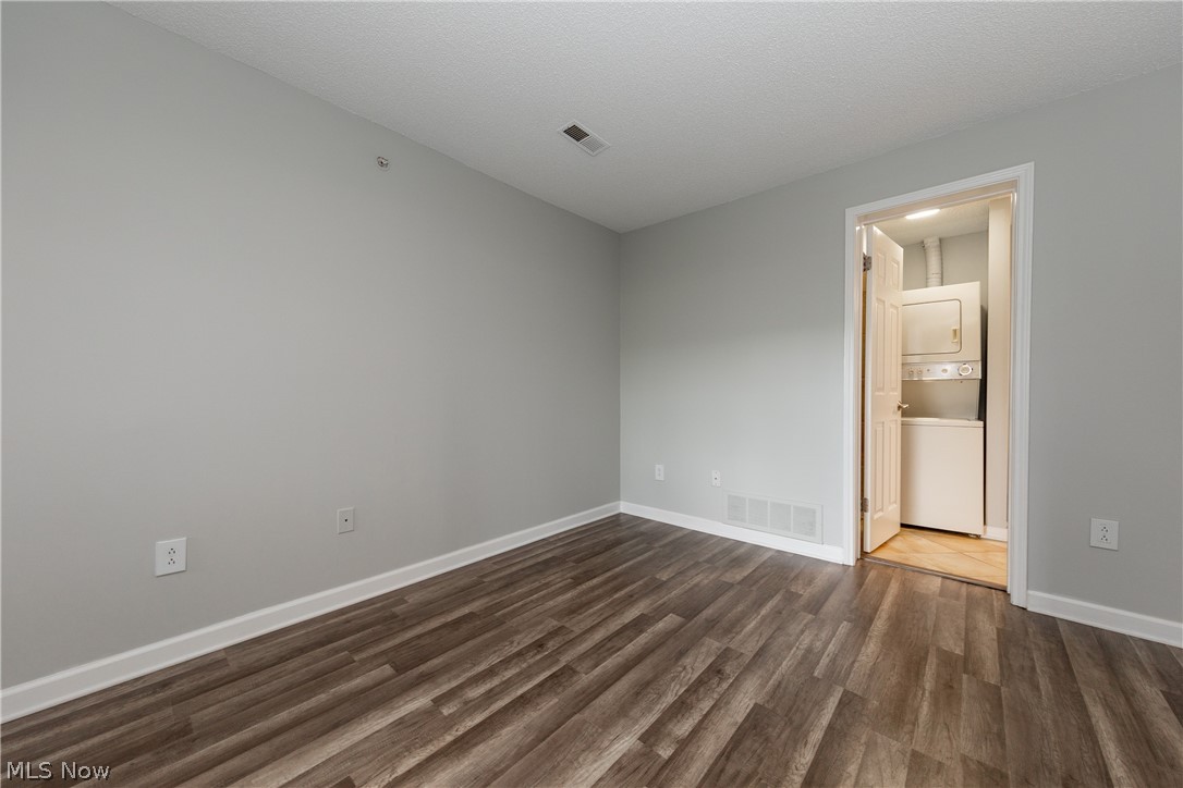 Fox Hollow/Woodhawk Condo - Residential