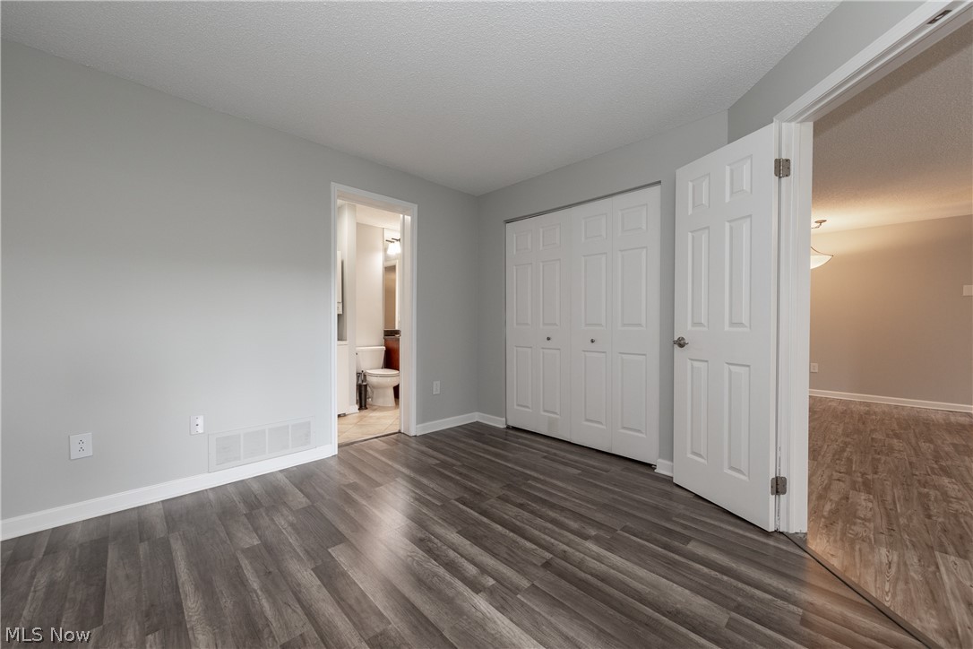 Fox Hollow/Woodhawk Condo - Residential