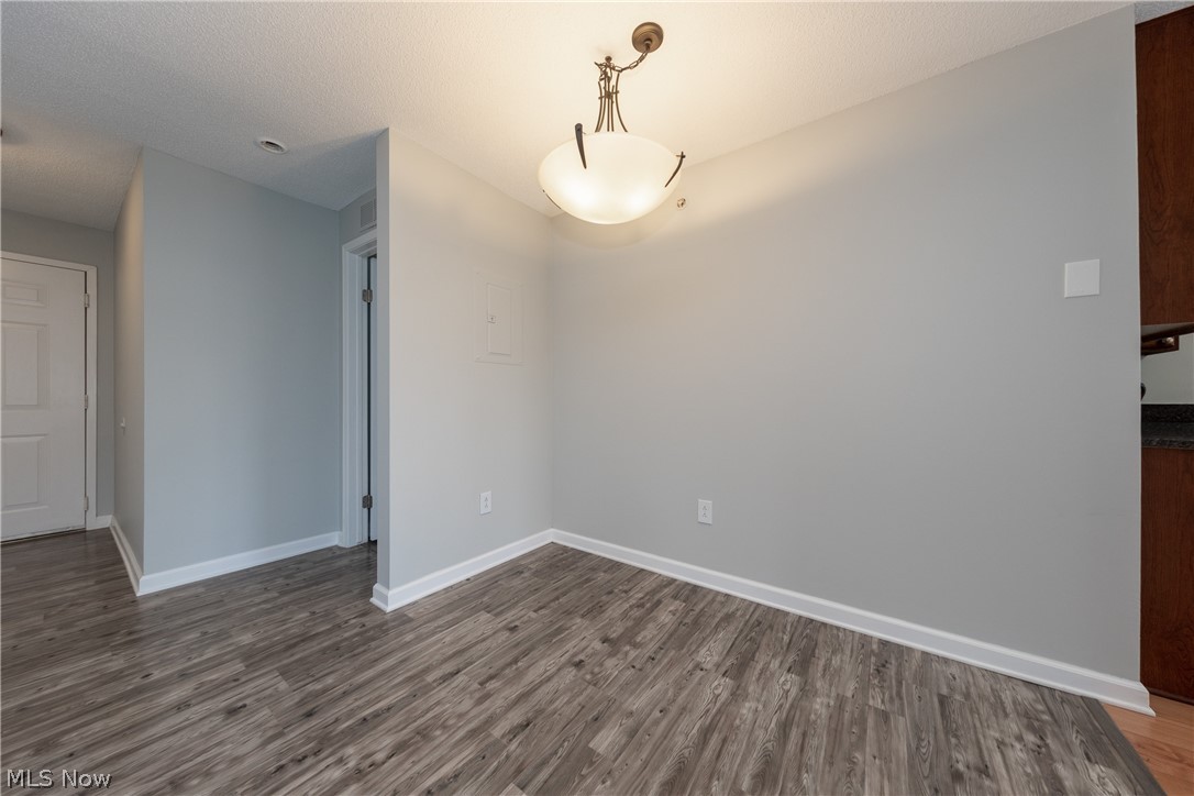 Fox Hollow/Woodhawk Condo - Residential