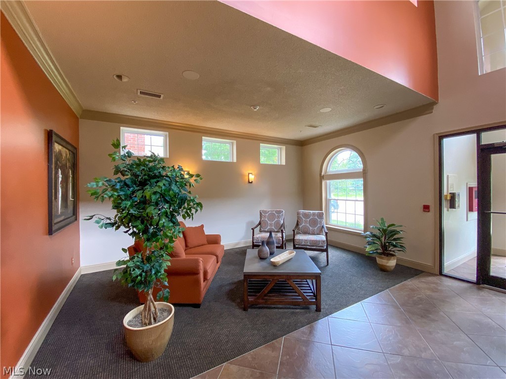 Fox Hollow/Woodhawk Condo - Residential