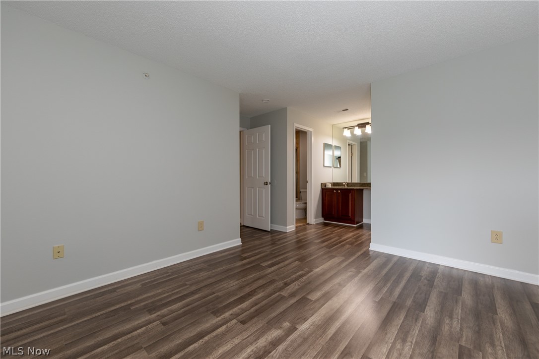 Fox Hollow/Woodhawk Condo - Residential