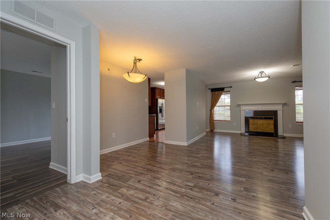 Fox Hollow/Woodhawk Condo - Residential