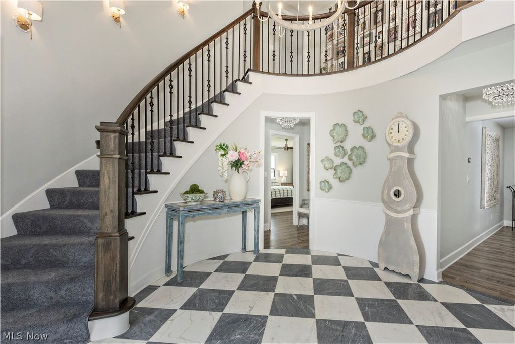 Photo of 25 Hopewell Trail, Moreland Hills, OH 44022 (MLS # 5202269)