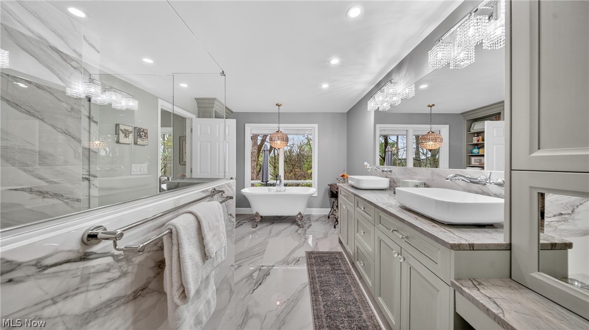 Hunting Vly Farms - Residential