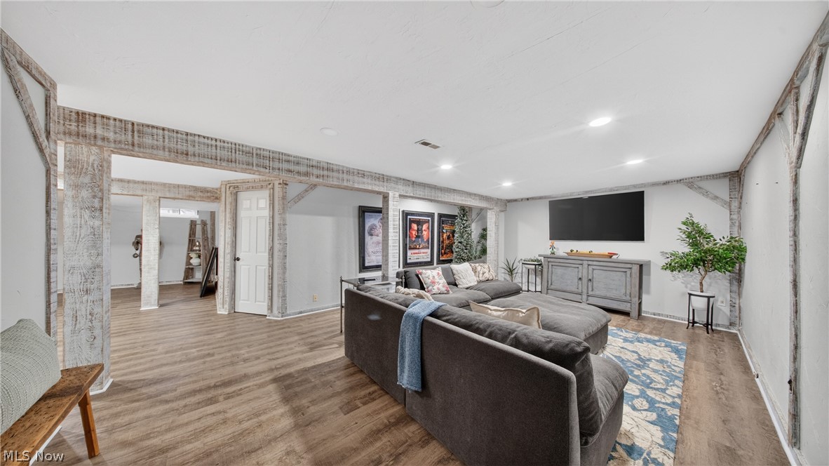 Hunting Vly Farms - Residential