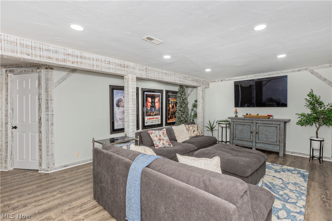 Hunting Vly Farms - Residential