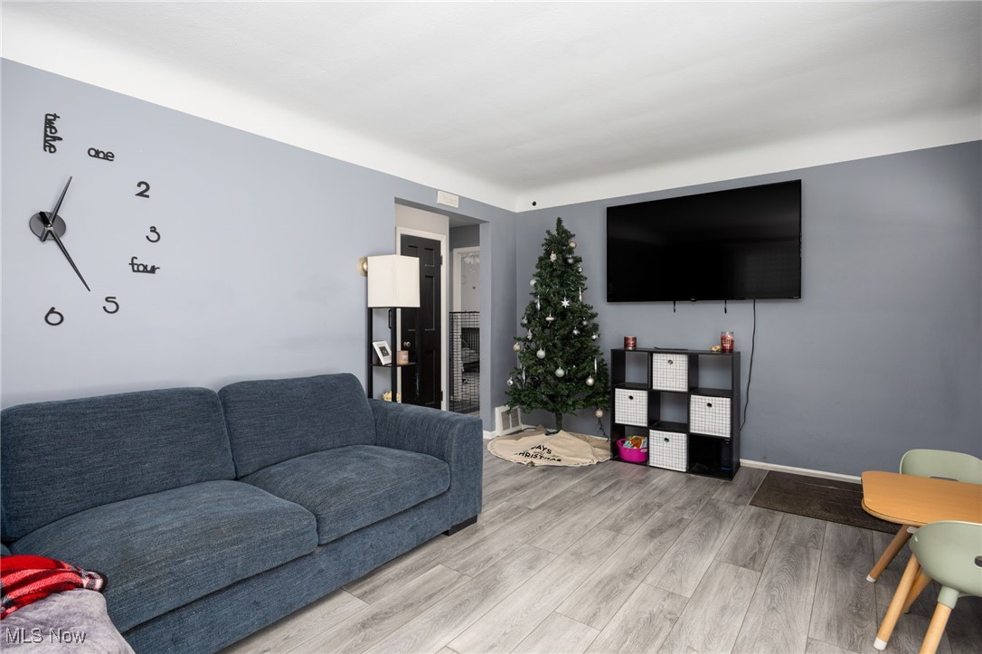 S H Kleinman Realty Cos Pelha - Residential