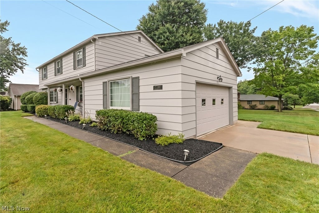 Photo of 680 Forest Ridge Drive, Youngstown, OH 44512 (MLS # 5220908)