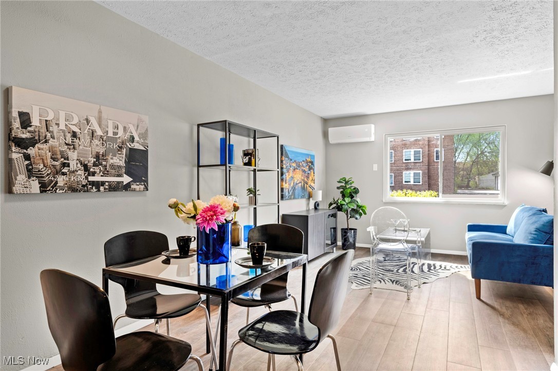 Cleveland, Ohio 44102, United States, 1 Bedroom Bedrooms, ,1 BathroomBathrooms,Residential,Pending,86391