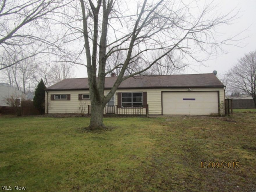 Ranch home located in Brunswick. Features 3 bedrooms, 1 bath in 864 sq.ft. of living space. Living room with built-ins. Light & bright kitchen with dining area and direct access from attached 2-car garage. Separate laundry/utility room with second entry from back yard. Needs some TLC & updating. Convenient location! Close to retail shops, restaurants, schools and park. All offers must be submitted with pre-approval or proof of funds.