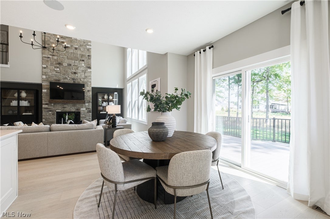 527 Port Side Drive