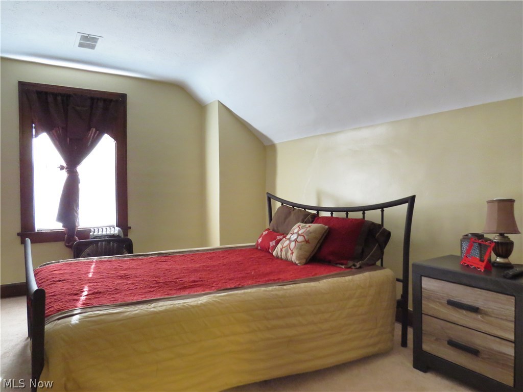 Theodore Kundtz - Residential Lease