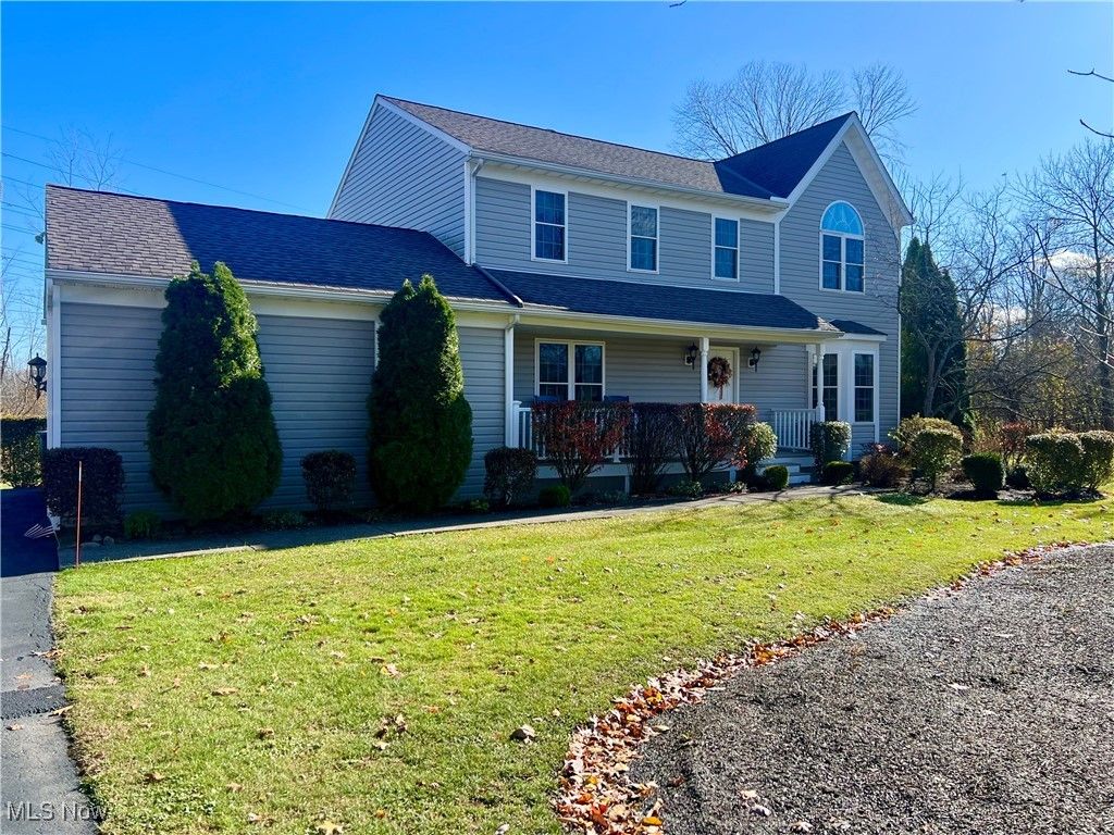 Photo of 11915 Oak Wood Lane, Chesterland, OH 44026 (MLS # 5174580)