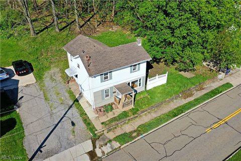 Tiny photo for 404 E Wood Street, Lowellville, OH 44436 (MLS # 5202738)