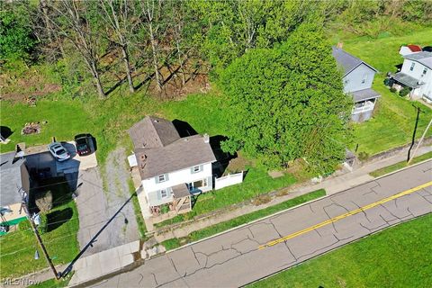 Tiny photo for 404 E Wood Street, Lowellville, OH 44436 (MLS # 5202738)
