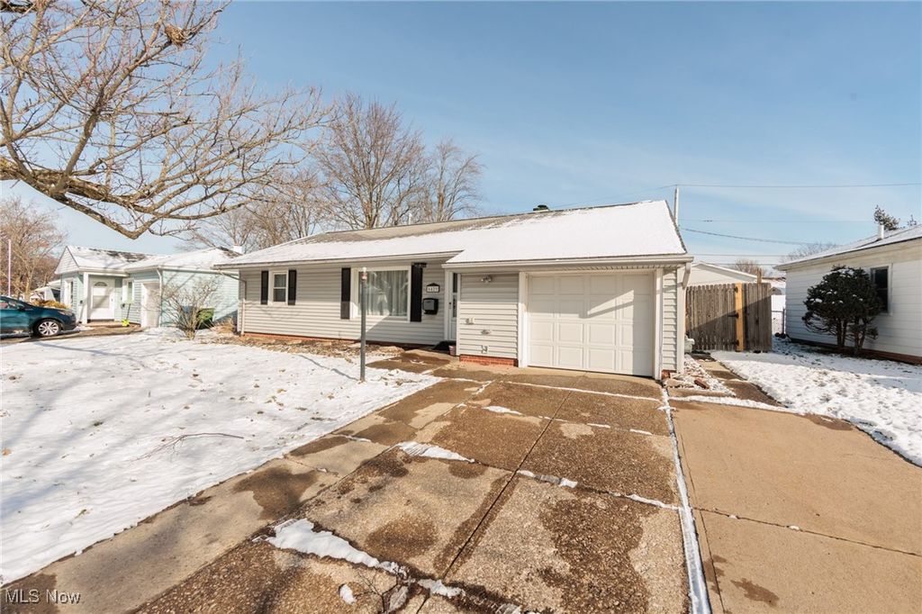 Photo of 6429 Aylesworth Drive, Parma Heights, OH 44130 (MLS # 5179780)