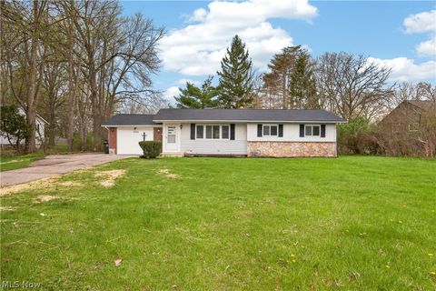 6580 Barton Road, North Olmsted, OH 44070 - #: 5201879