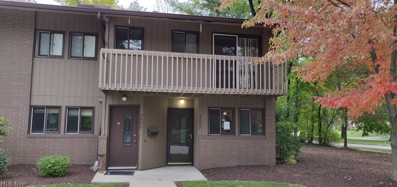 Desirable First Floor End Unit Condo w/ Private Patio! Corner Fireplace & Large Sliding Glass Doors Which Lead to the Patio! Spacious Eat-In Kitchen w/ an Abundance of Cabinet & Counter top Space! Plenty of Closet Space! An Additional Full Bath & Laundry Hookup off Hallway. All This Condo Needs is Your Personal Touch! Super Convenient Location. This is a Fannie Mae Homepath property.