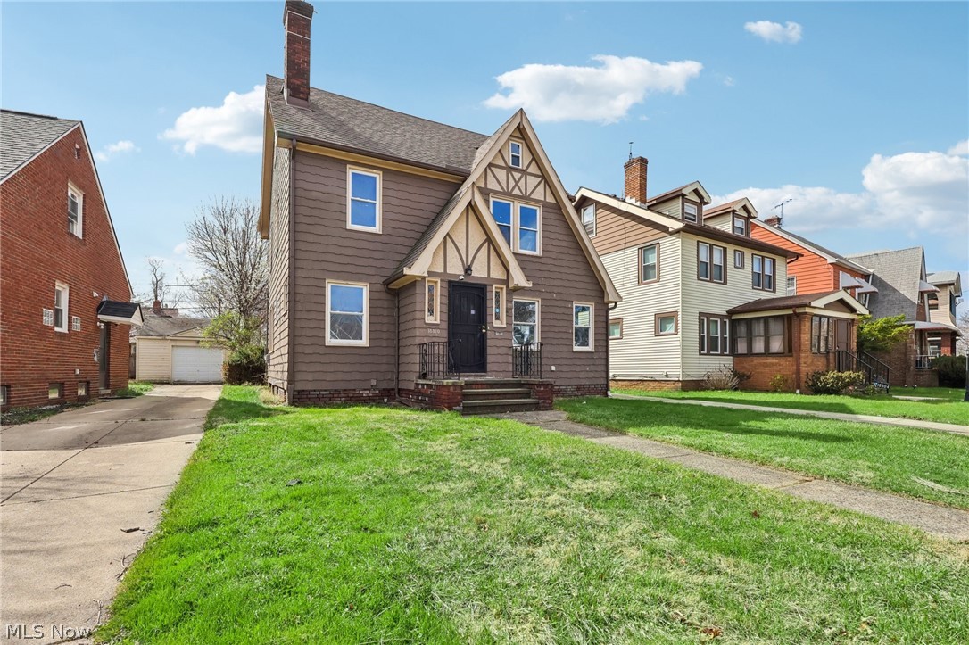 18310 La Salle Avenue