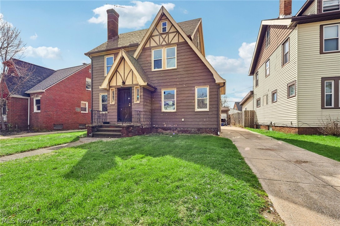 18310 La Salle Avenue