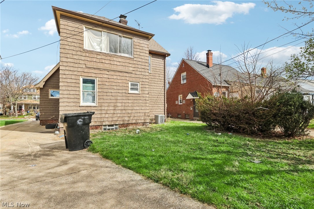 18310 La Salle Avenue