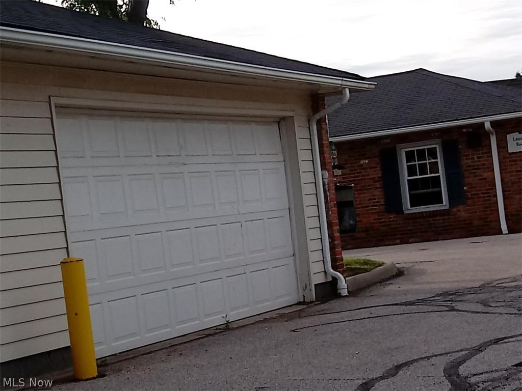 Georgetown/Lyndhurst Condo - Residential