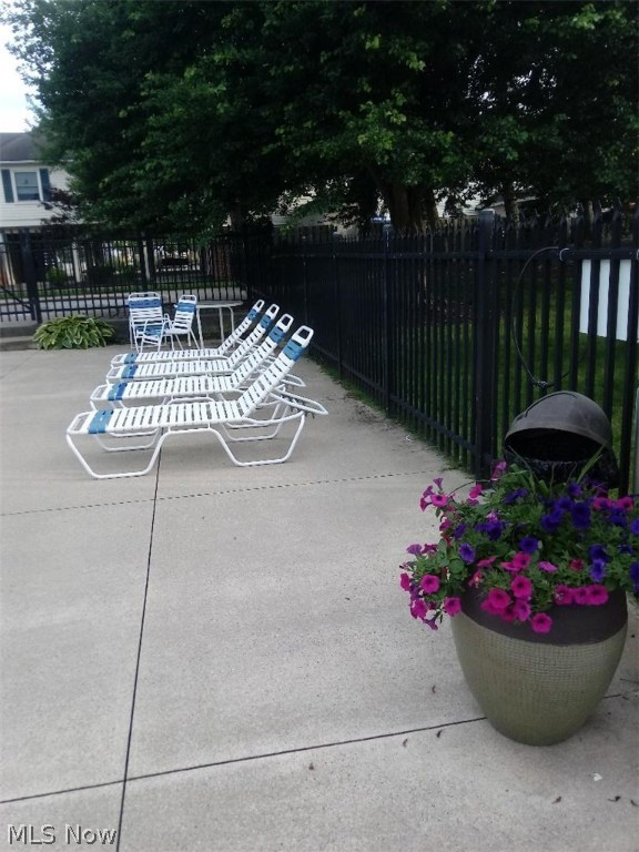 Georgetown/Lyndhurst Condo - Residential