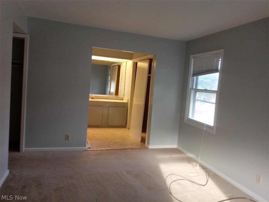 Georgetown/Lyndhurst Condo - Residential