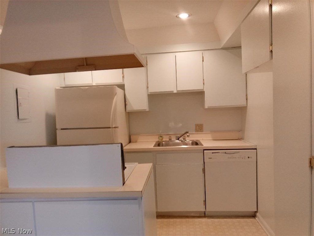 Georgetown/Lyndhurst Condo - Residential