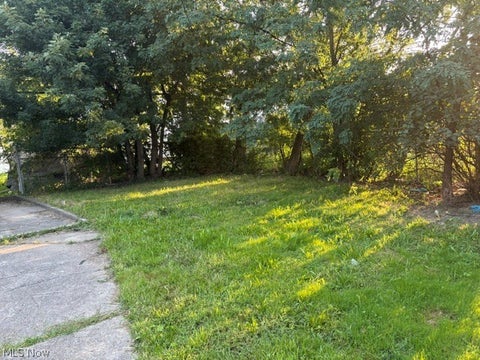 Tiny photo for 15807 Harvard Avenue, Cleveland, OH 44128 (MLS # 5240328)