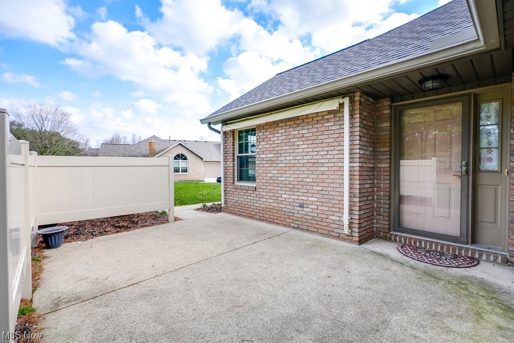 Villas/Buckingham Gate Condo - Residential