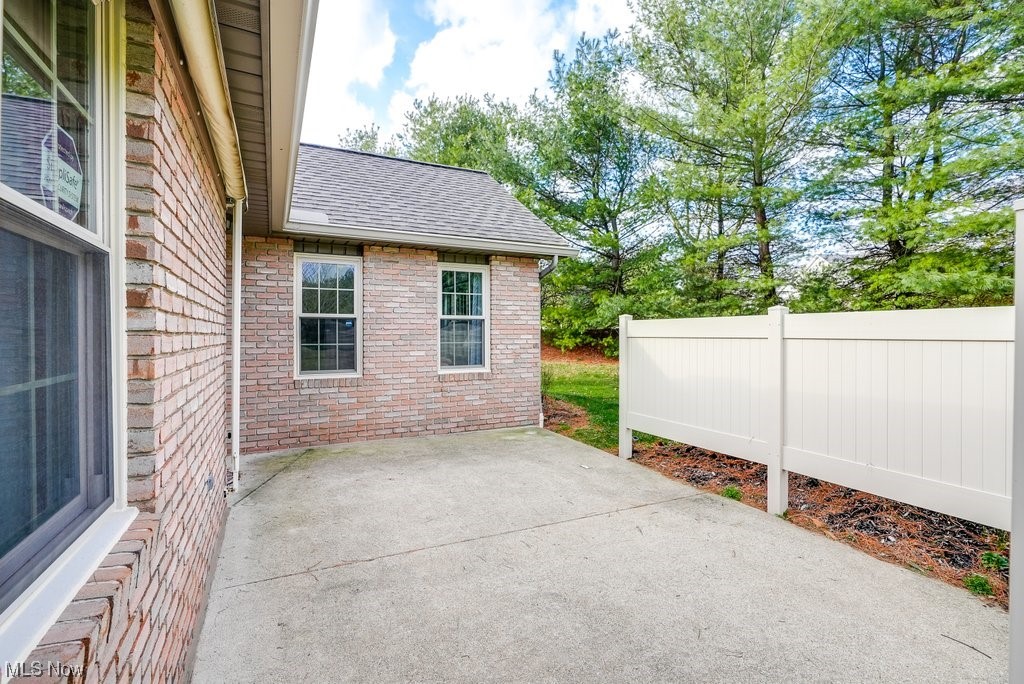 Villas/Buckingham Gate Condo - Residential