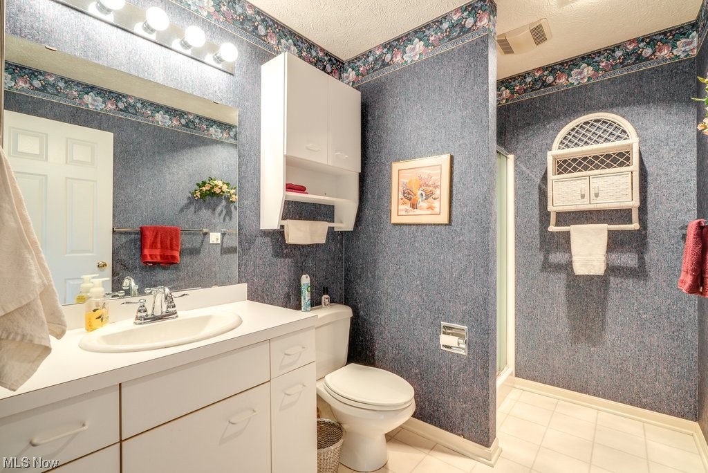 Villas/Buckingham Gate Condo - Residential