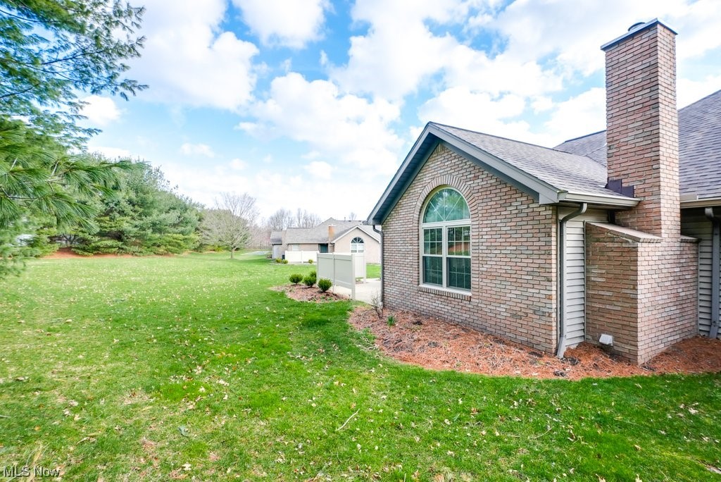 Villas/Buckingham Gate Condo - Residential