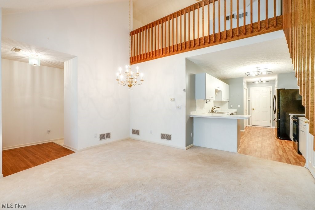 Villas/Buckingham Gate Condo - Residential