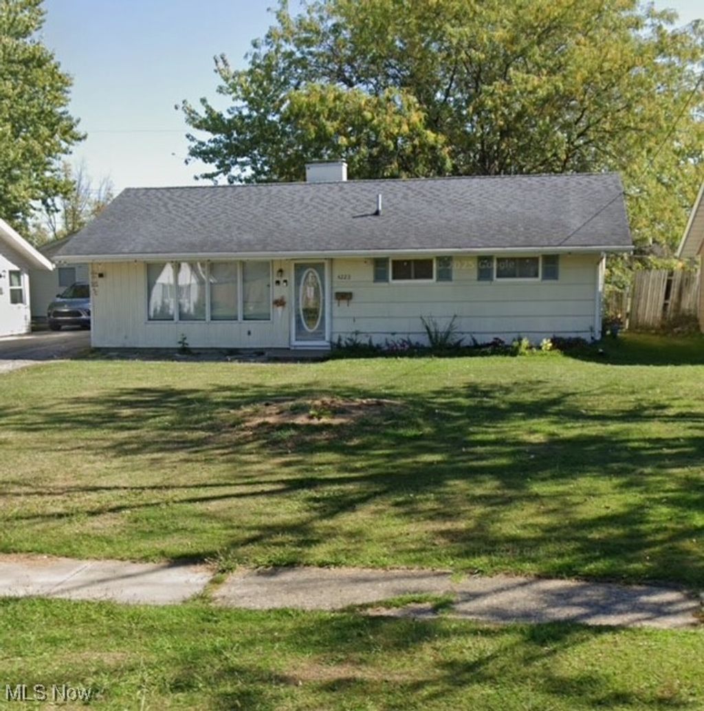 Photo of 4223 Palm Avenue, Lorain, OH 44055 (MLS # 5182331)