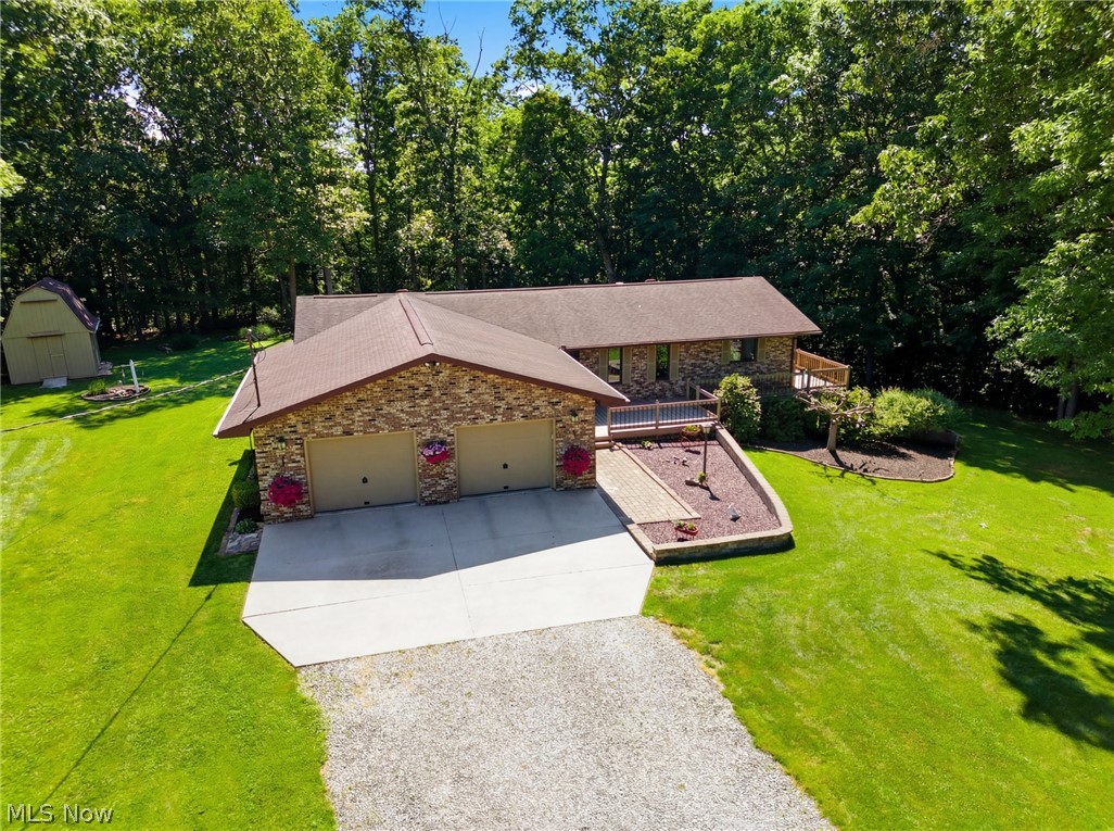 445 Northlake Drive - Photo 2