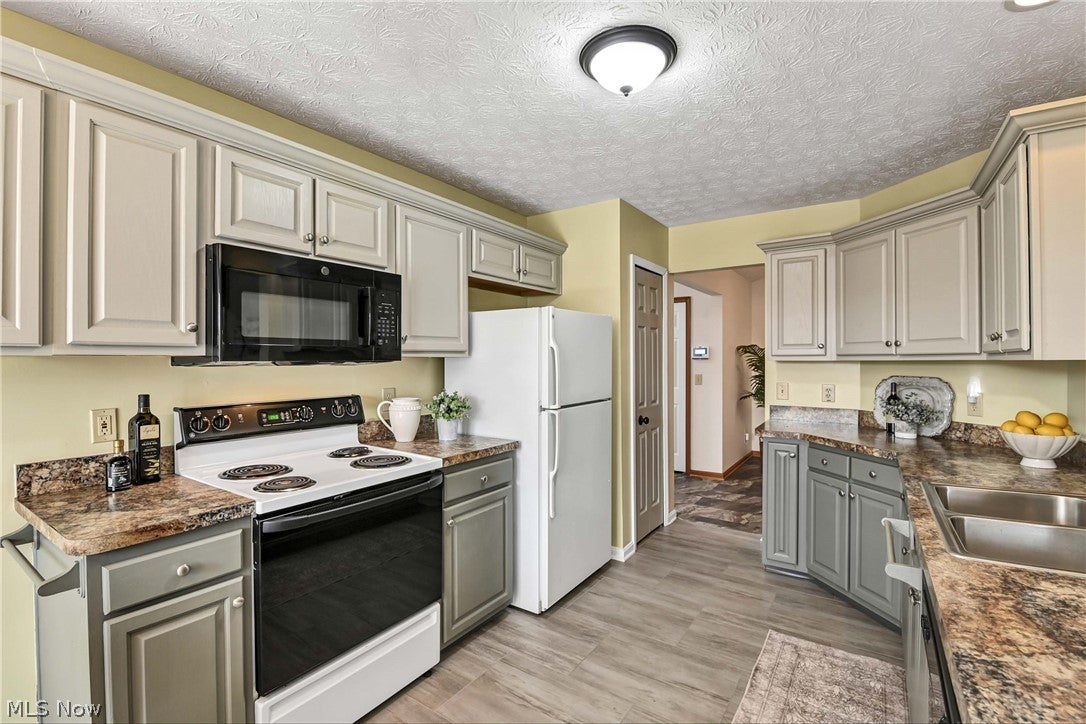 31170 Lily Lane